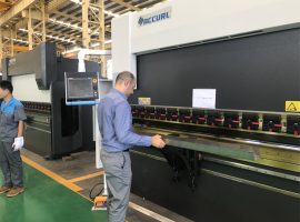 Iran-Client-Testing-Machine-in-Our-Factory-3