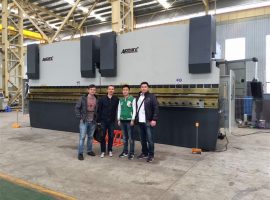 Vietnam-Customers-Visit-Our-Factory